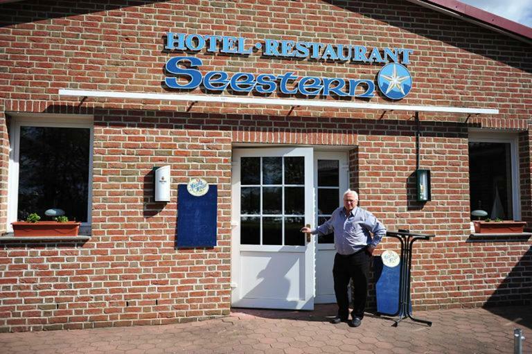 Gasthaus Zum Seestern Hotel Ravensbruck Exterior foto
